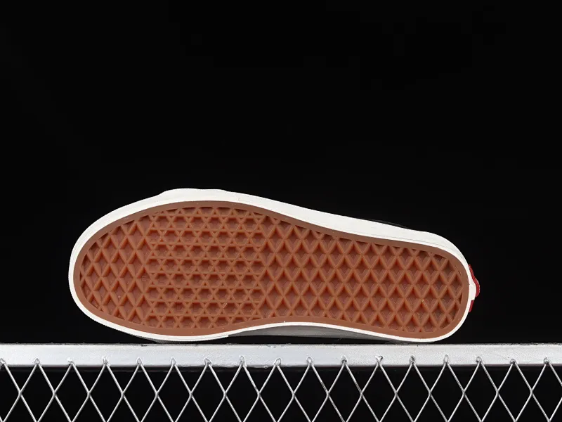 All categories Vans Vans series Vans Mid Vans China Vans SK8-Hi Vans olive green side stripes classic mid-top skateboard shoes VN0A391F0XB